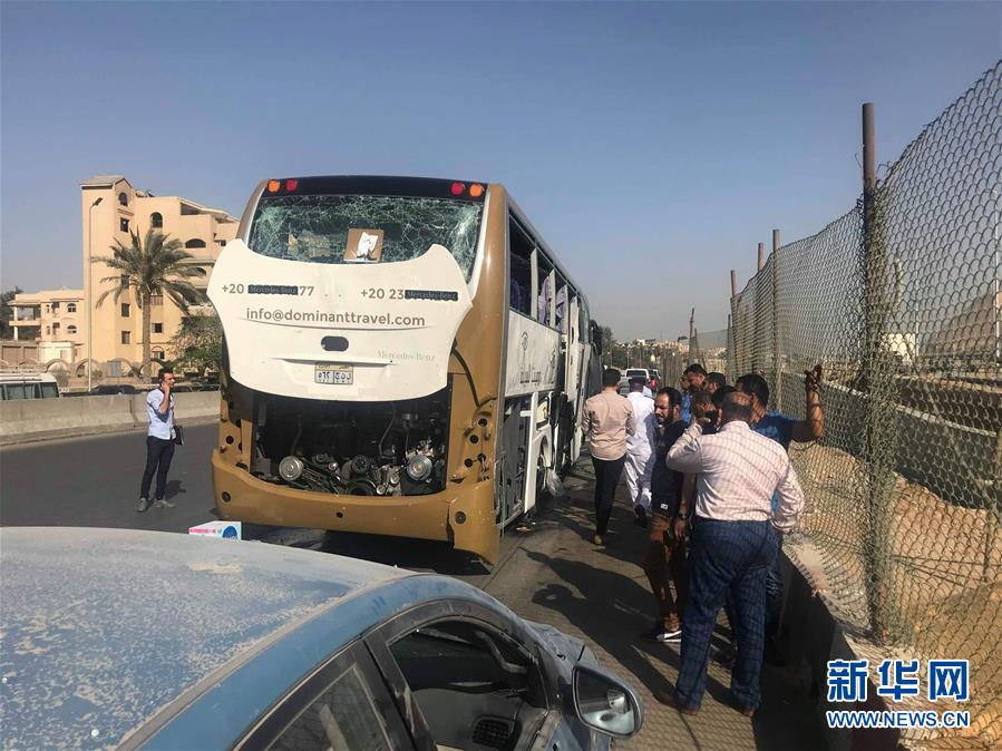 （国际）（3）埃及一旅游巴士遭爆炸袭击
